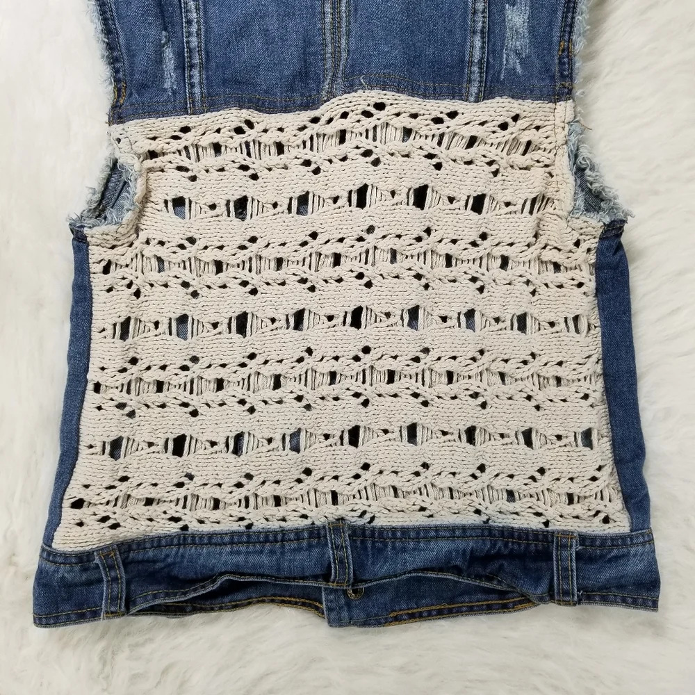 FREE PEOPLE Sleeveless Denim Vest (W2-96) ⁂ - Picture 5 of 6